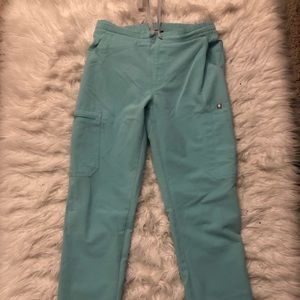 Both XS. Catarina too and yola pants in regular length. Color in sea glass